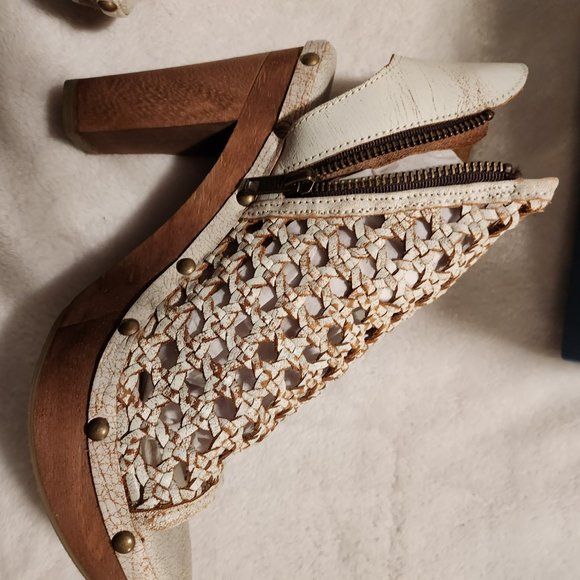 Sbicca Rayna White Leather Size 8 Platform Sandals - NWB - Picture 4 of 8